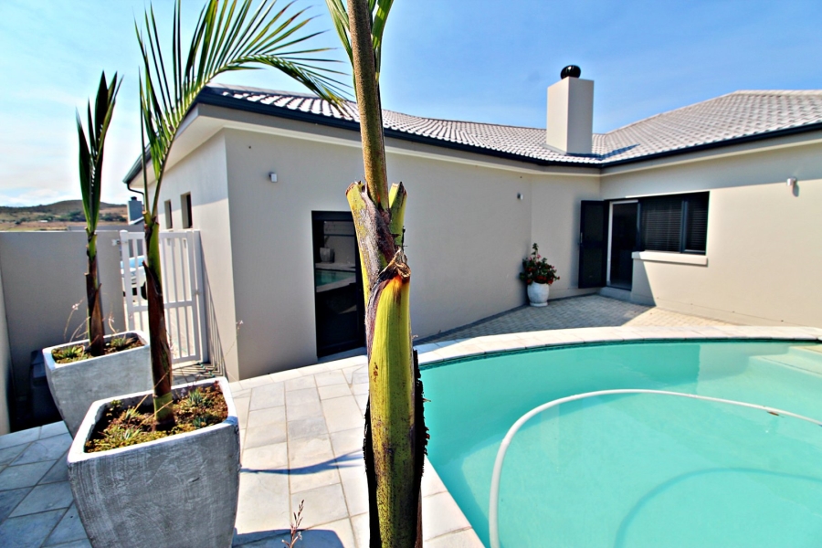 3 Bedroom Property for Sale in Reebok Western Cape